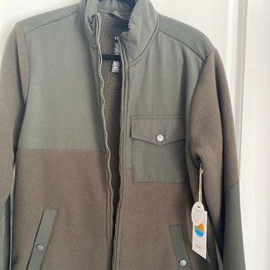 NWT Men's Vuori Moss Green Jacket